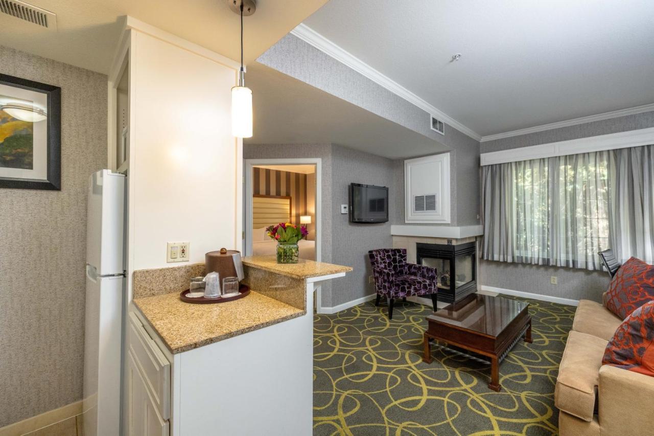 Best Western Plus Dixon Davis Exterior foto