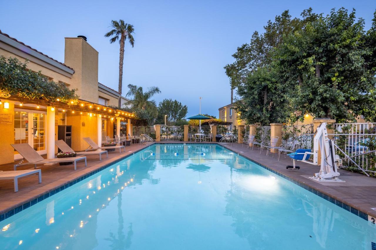Best Western Plus Dixon Davis Exterior foto
