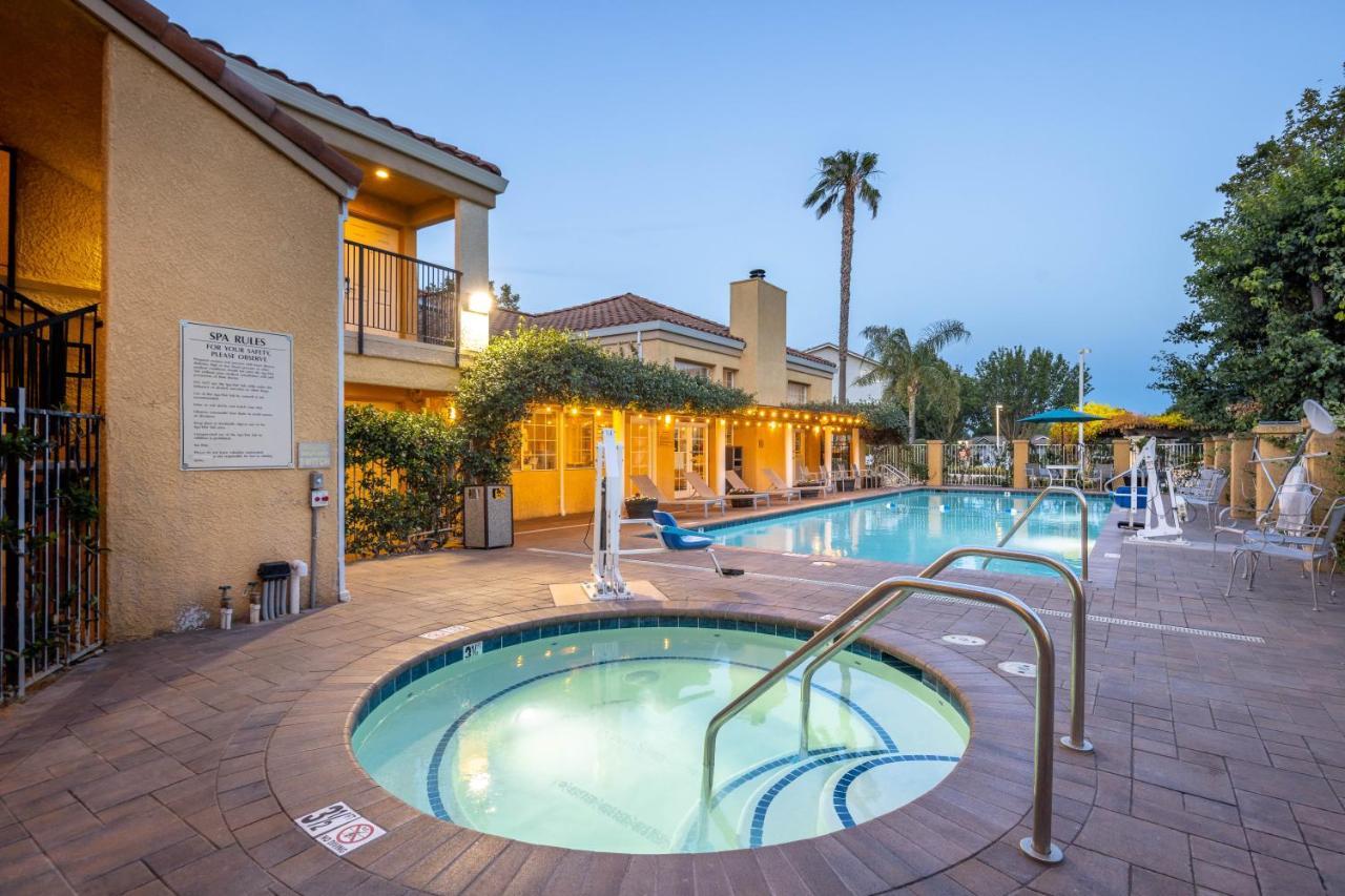 Best Western Plus Dixon Davis Exterior foto