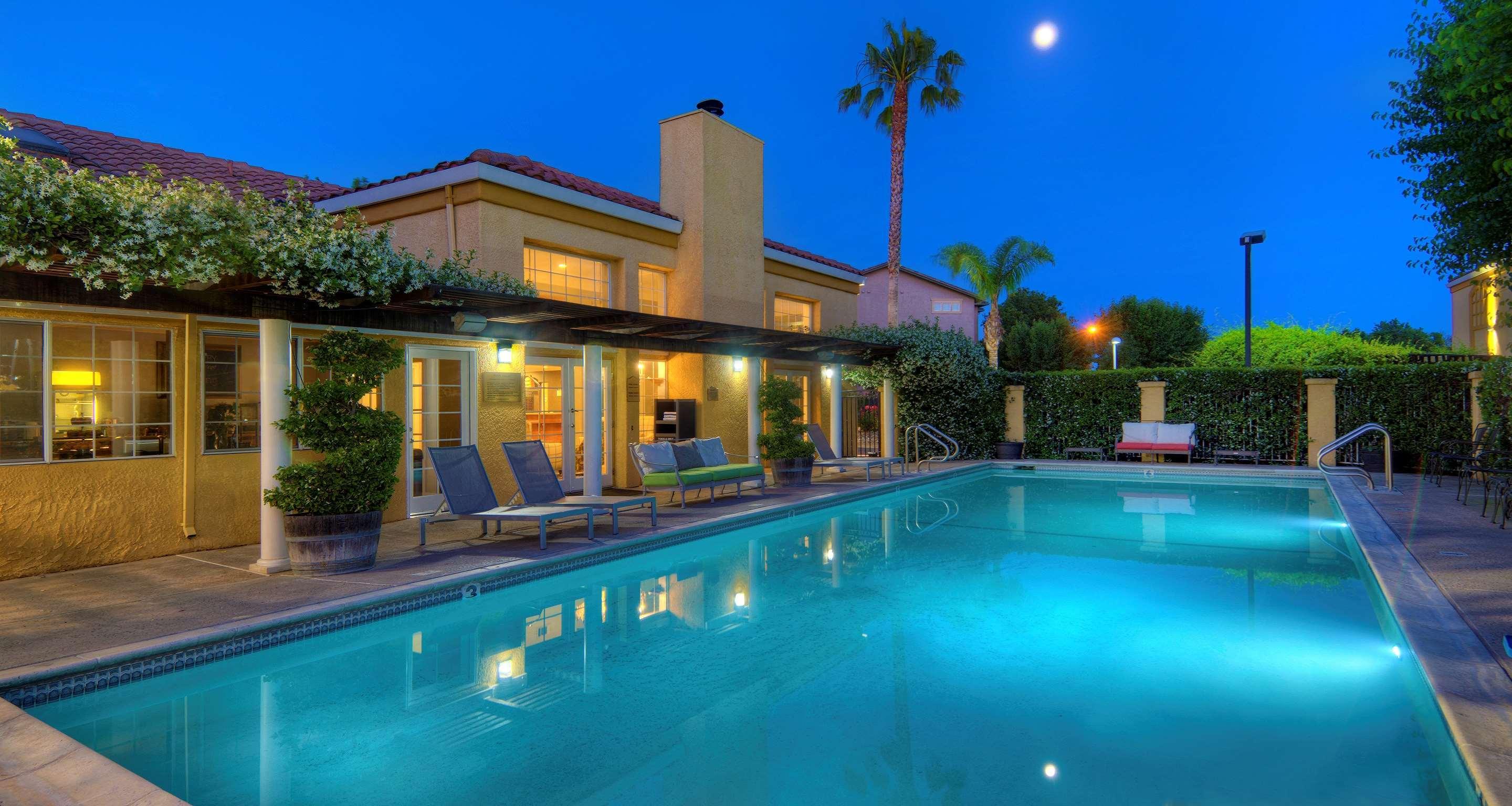 Best Western Plus Dixon Davis Exterior foto