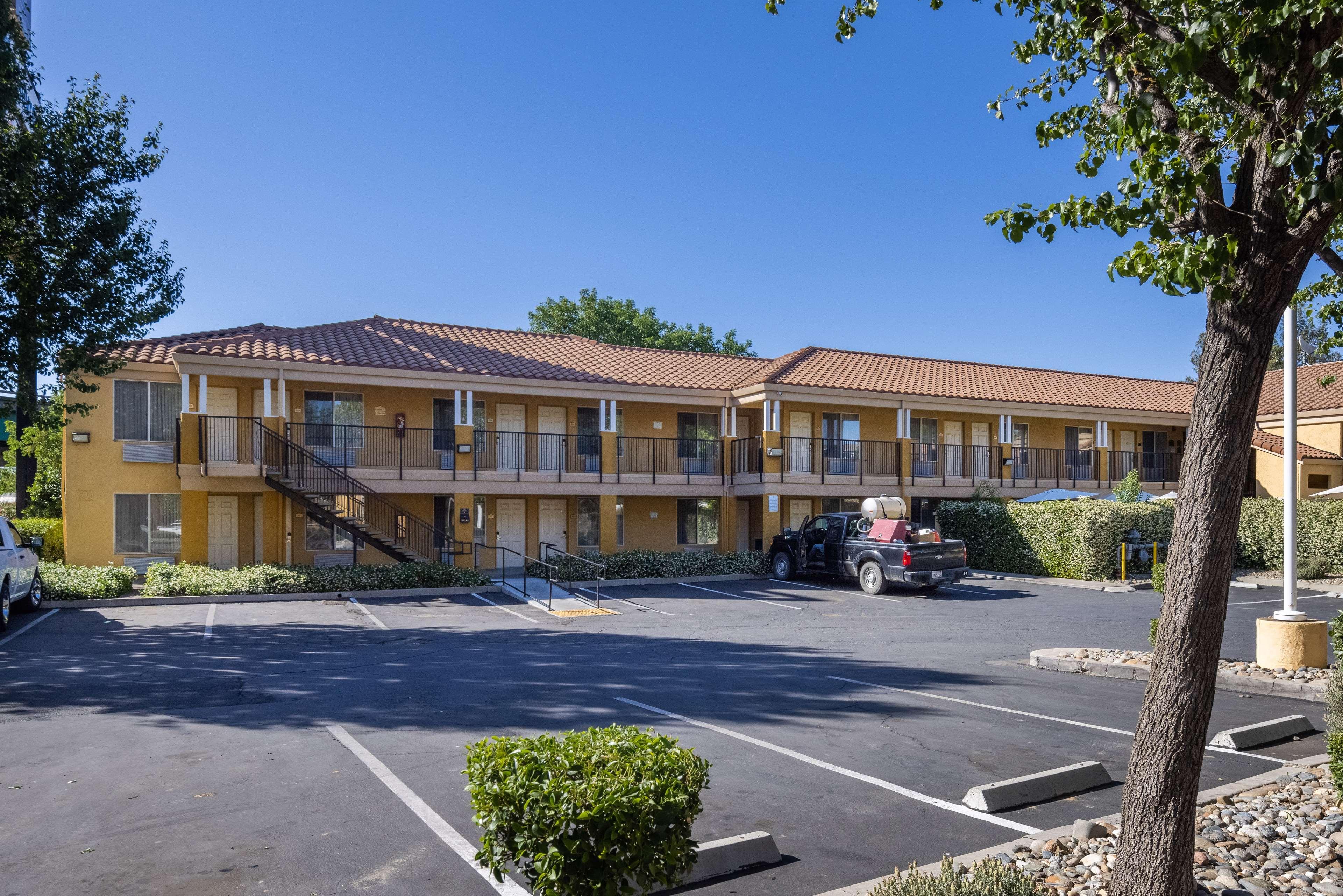 Best Western Plus Dixon Davis Exterior foto