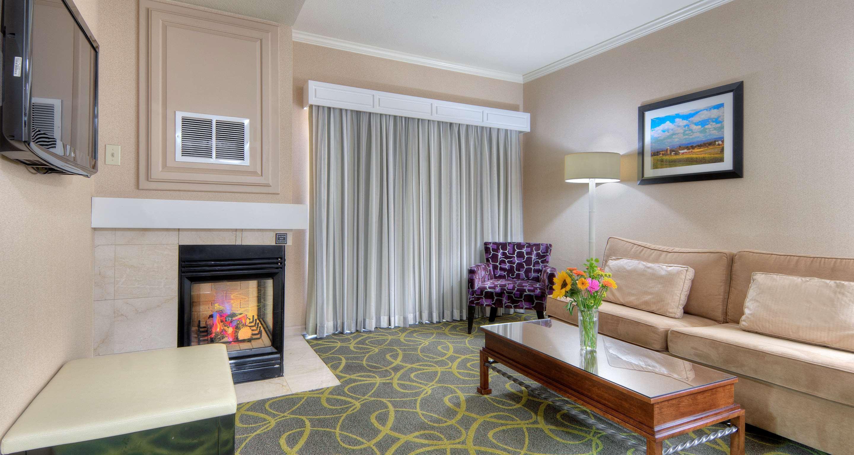 Best Western Plus Dixon Davis Exterior foto