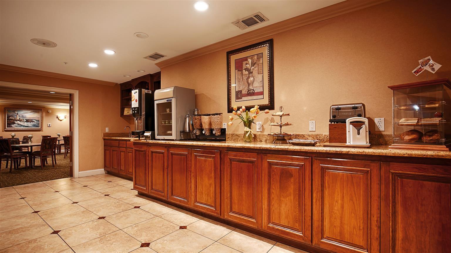 Best Western Plus Dixon Davis Exterior foto