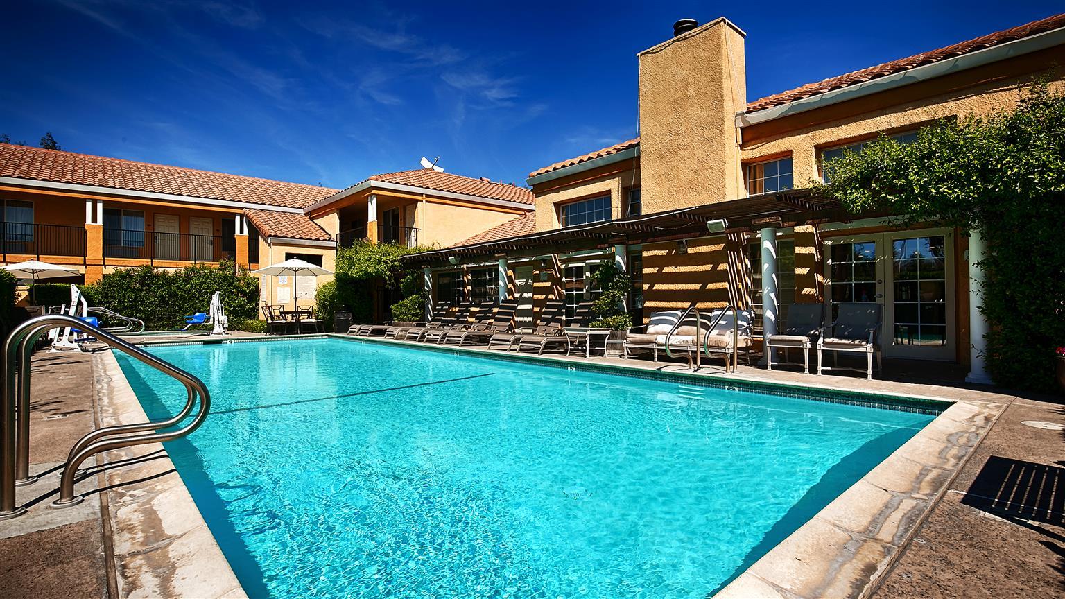 Best Western Plus Dixon Davis Exterior foto